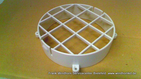 Gitter Fensterdurchführung