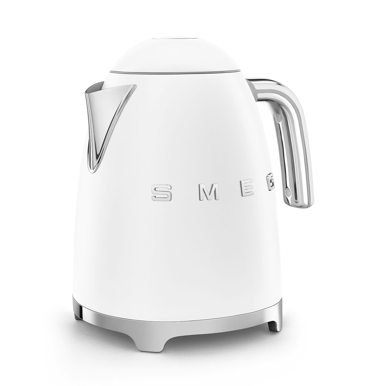 Leichte Gebrauchsspuren: SMEG Wasserkocher weiß matt KLF03WHM