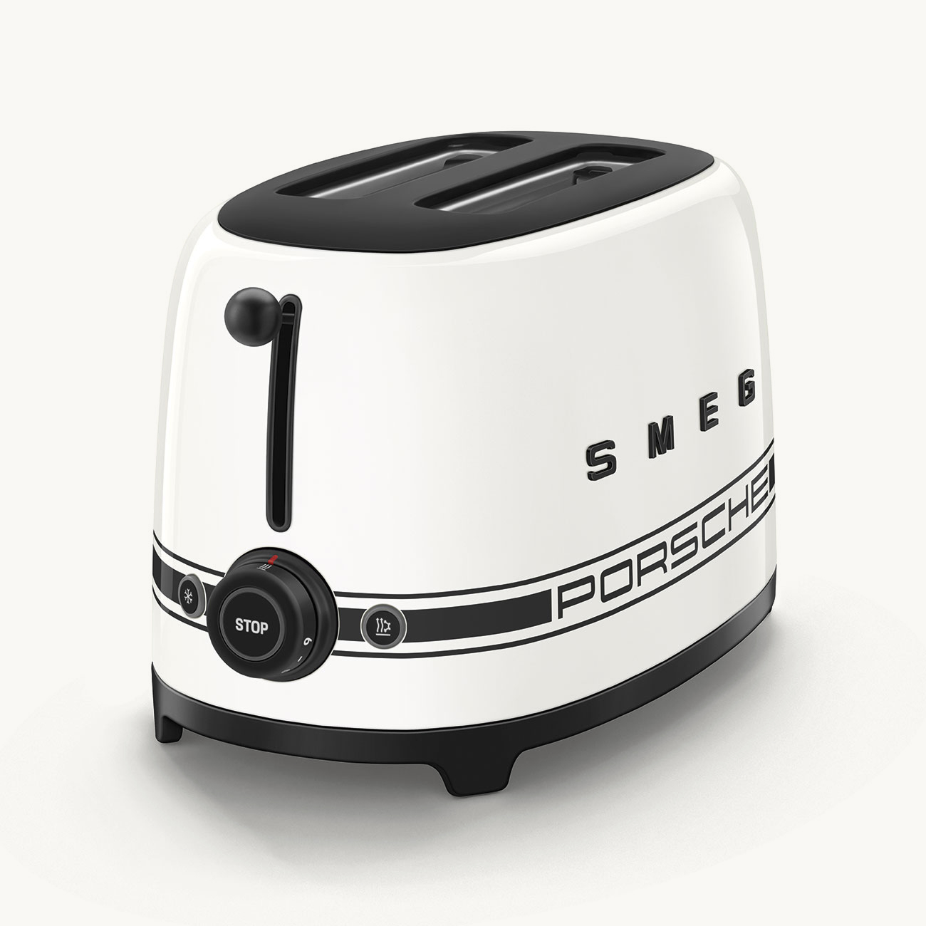 Deutliche Gebrauchsspuren: SMEG x Porsche Toaster Carrara White