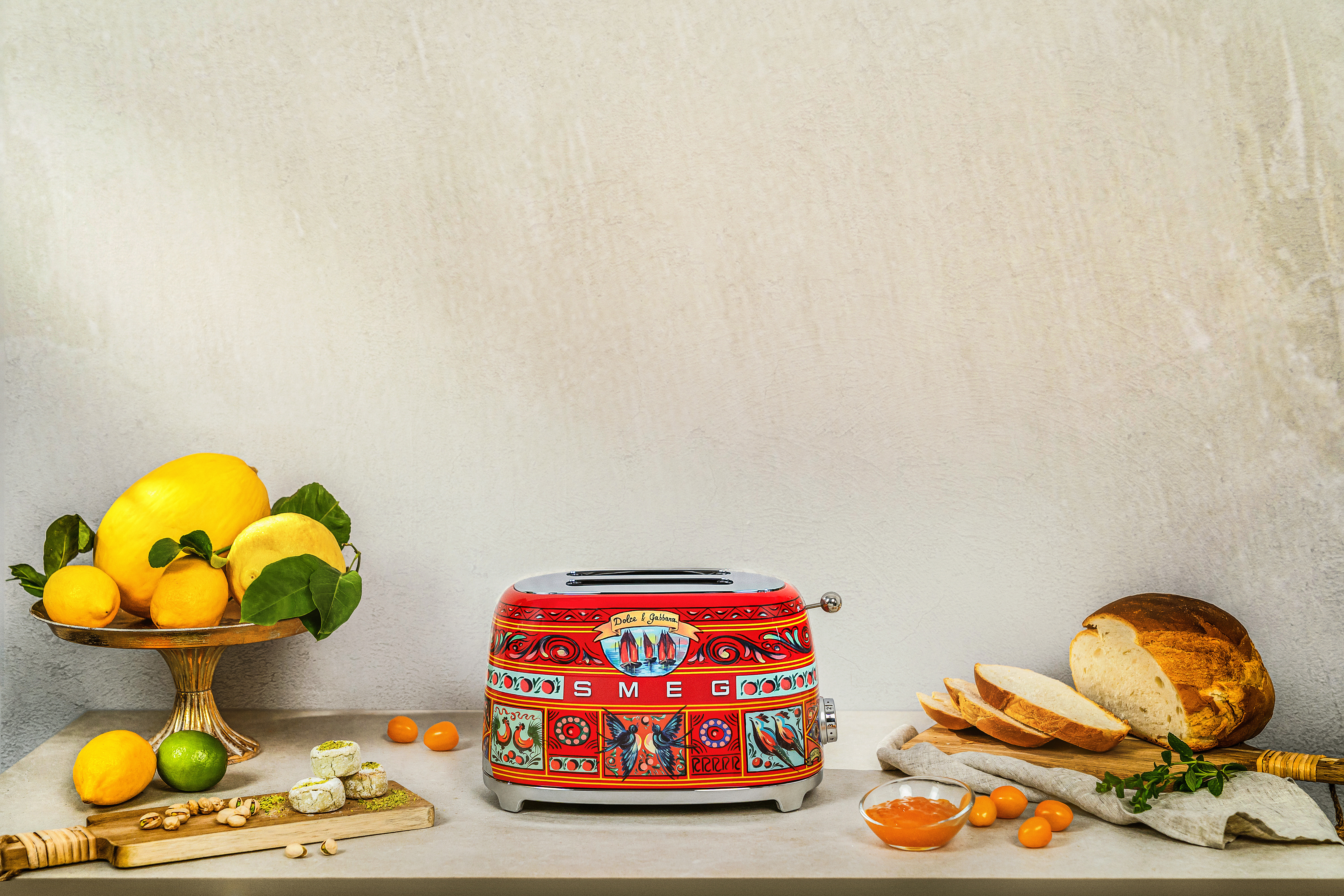 Deutliche Gebrauchsspuren: SMEG Toaster D&G Sicily is my love