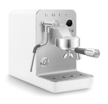 Deutliche Gebrauchsspuren: Espressomaschine EMC02WH Weiß