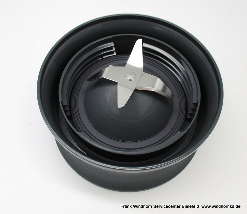 BLADE HUB ASSY INC SEAL