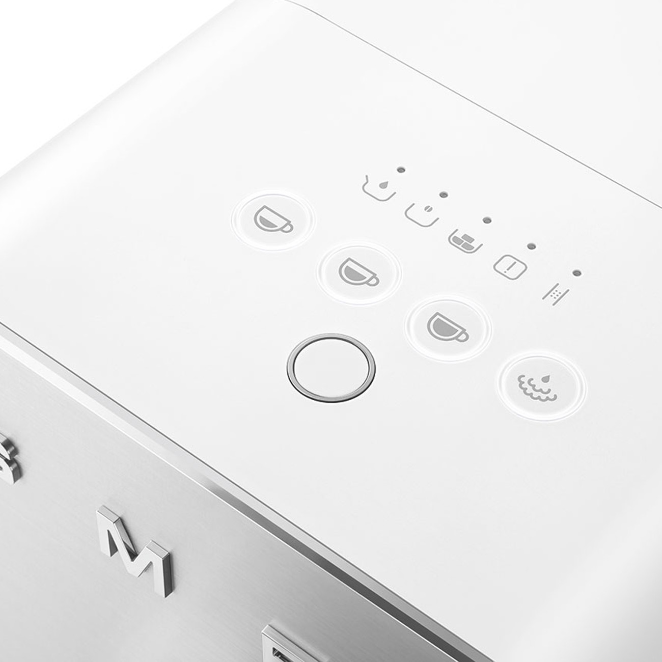 Gehäuseschäden: Kaffeevollautomat mit Dampf BCC02 Weiß