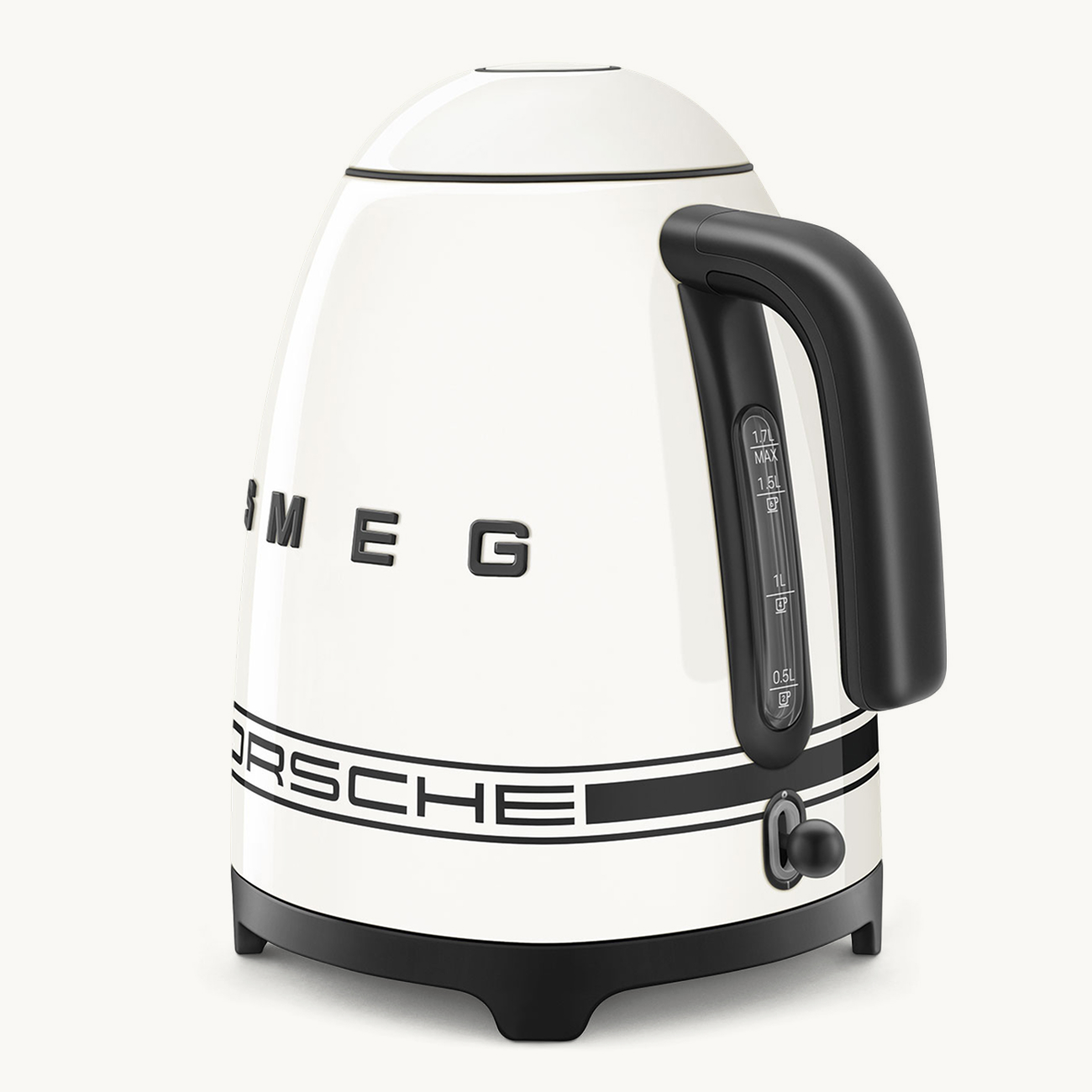 Deutliche Gebrauchsspuren: SMEG KLF03PCW Porsche Wasserkocher