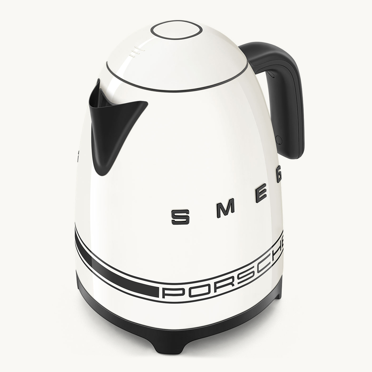 Deutliche Gebrauchsspuren: SMEG KLF03PCW Porsche Wasserkocher
