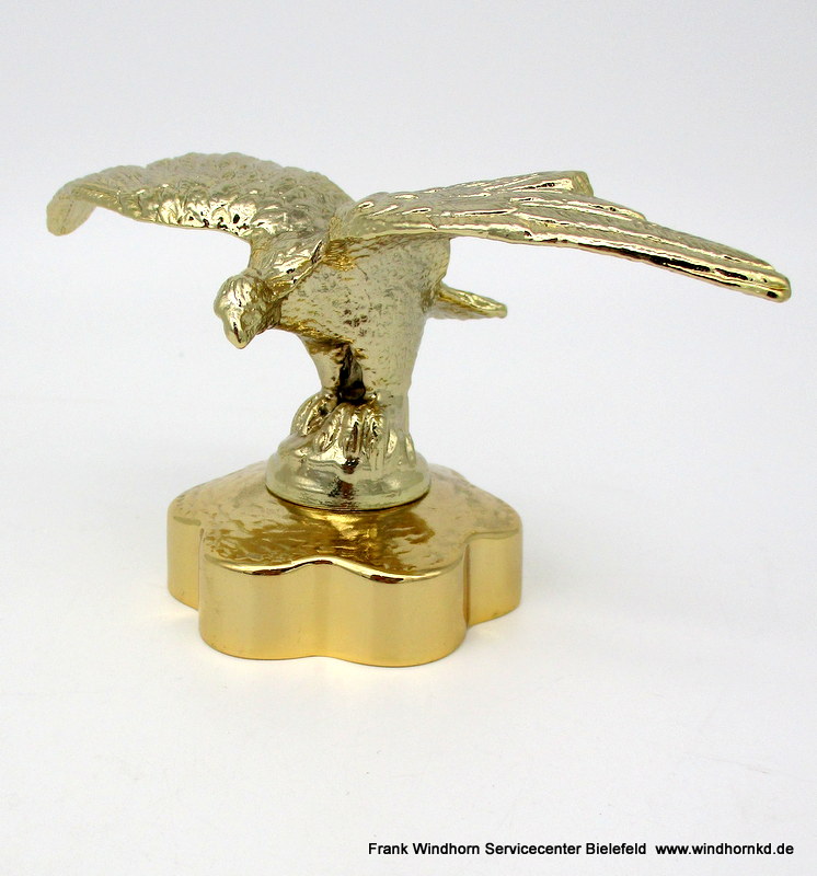 vergoldeter Adler mit Abdeckung