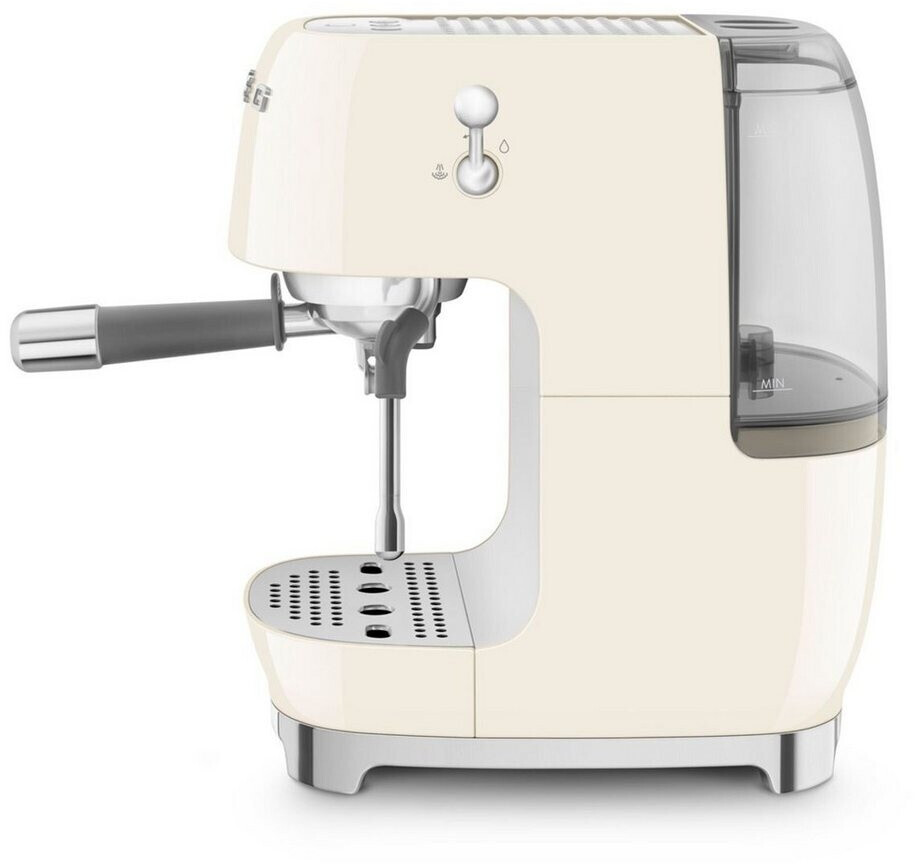 Deutliche Gebrauchsspuren: SMEG Siebträgermaschine 50's Style